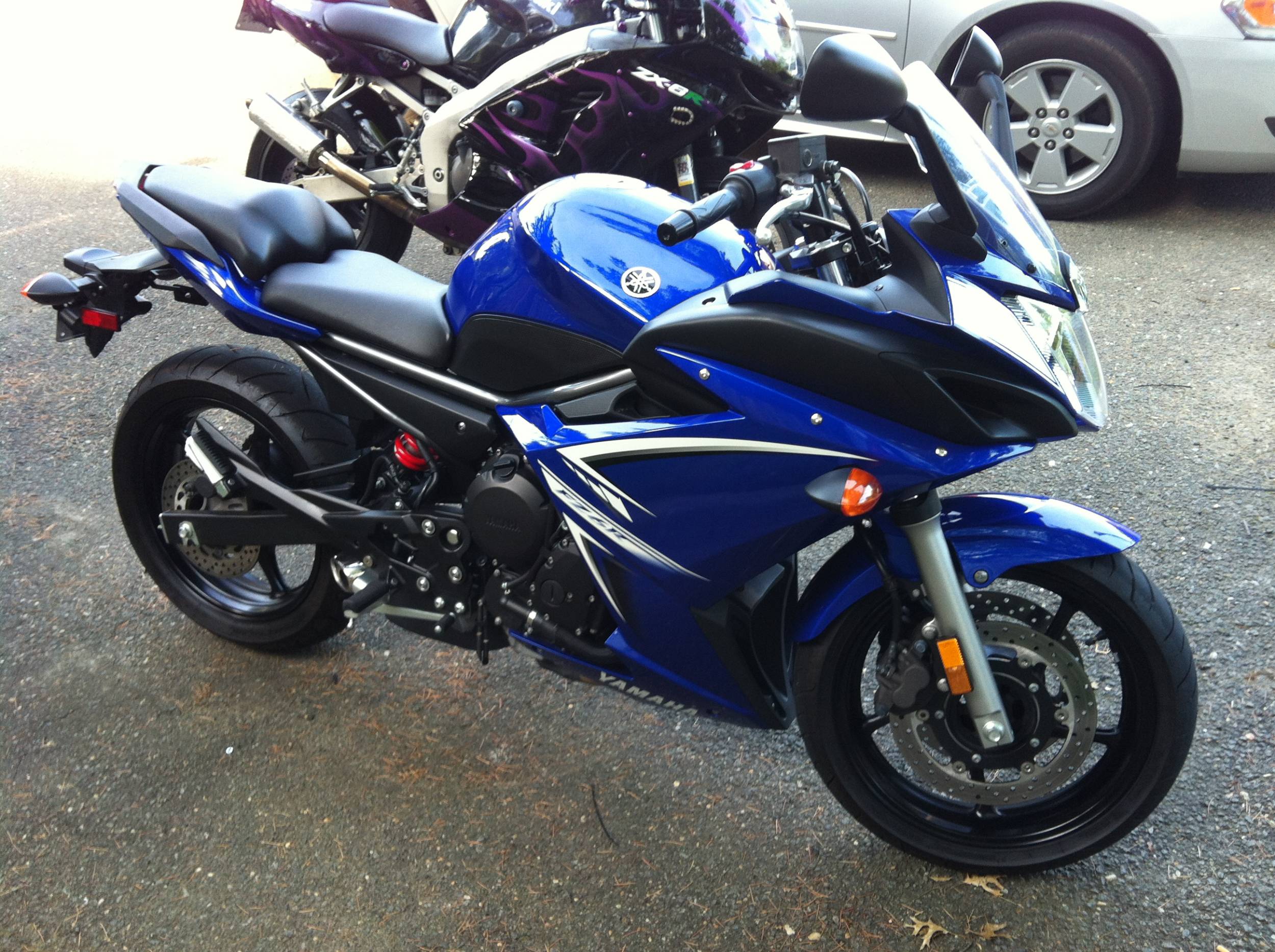 2009 Yamaha FZ6R (Blue)