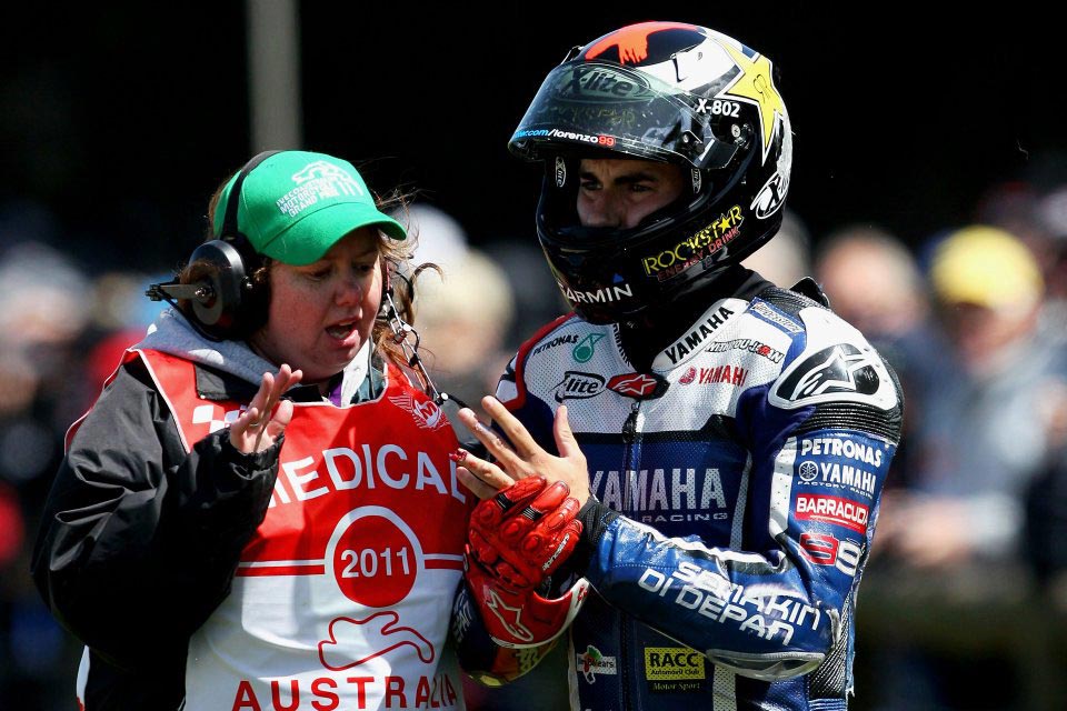Jorge-Lorenzo-finger-Phillip-Island.jpg
